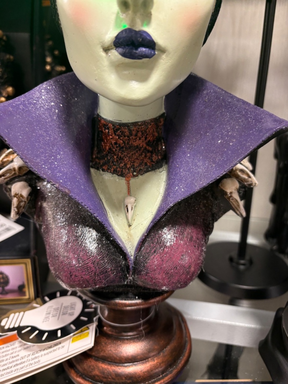 Rare Maleficent Halloween Bust LED light up eyes - Picture 4 of 7